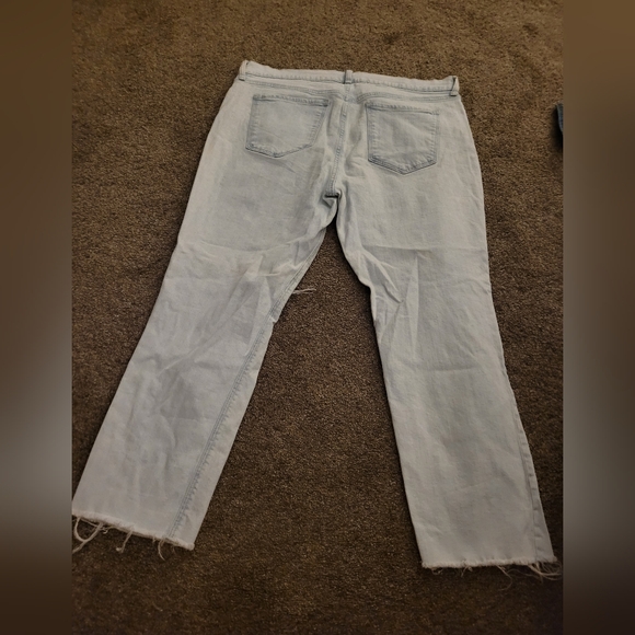 Old Navy boyfriend jeans size 14 - Picture 2 of 3